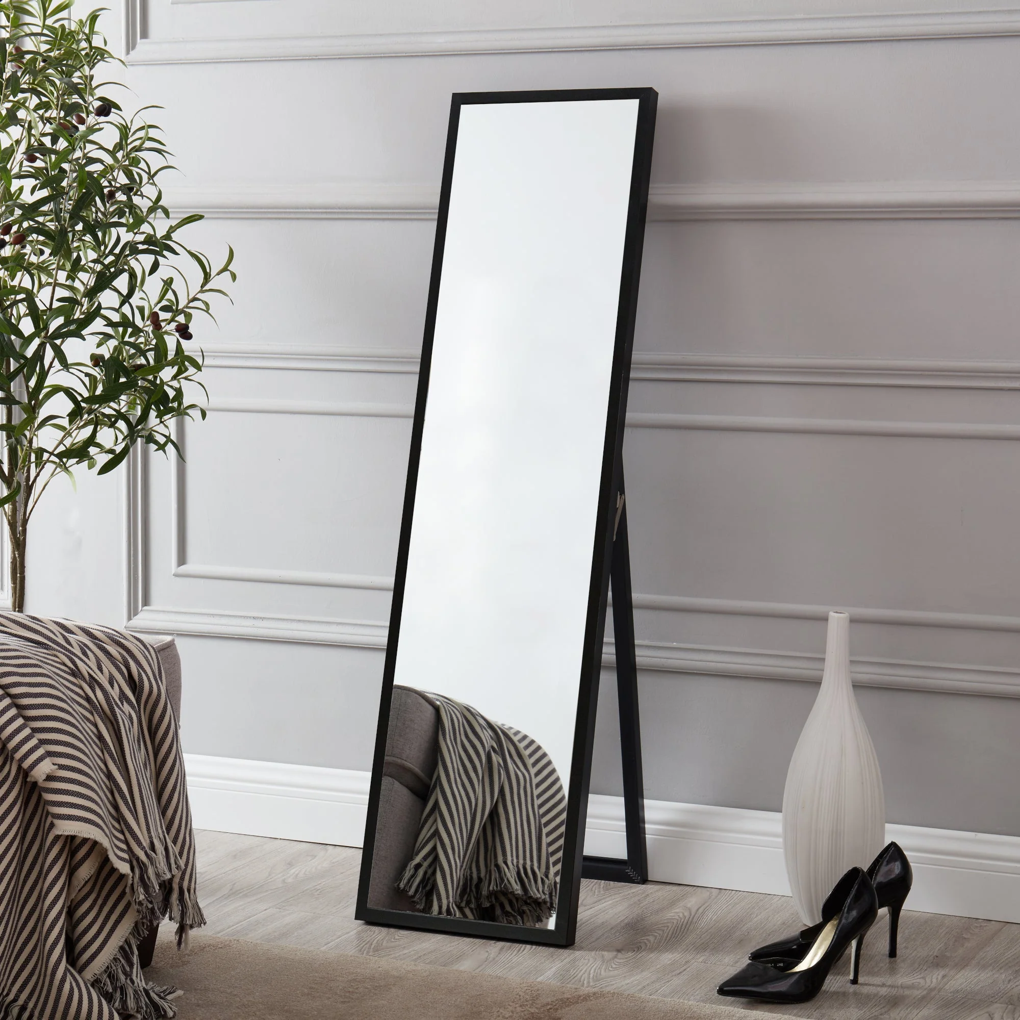Standspiegel Giovinazzo 150x35 cm neigbar in versch. Farben [en.casa] - Image 4